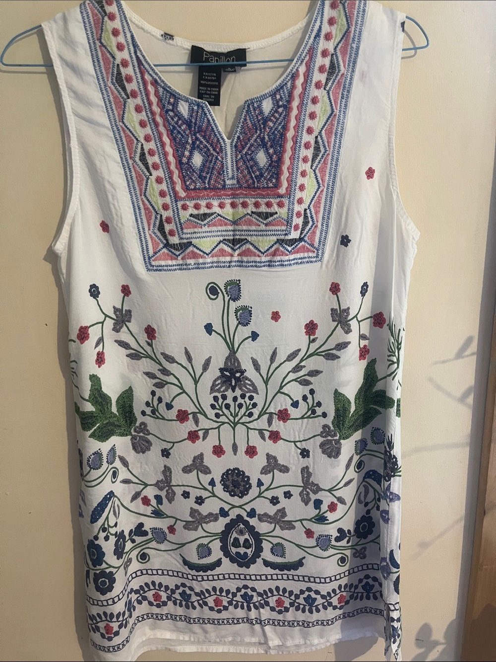 Papillon Blanc White Sleeveless Tunic with Multicolor Embroidery